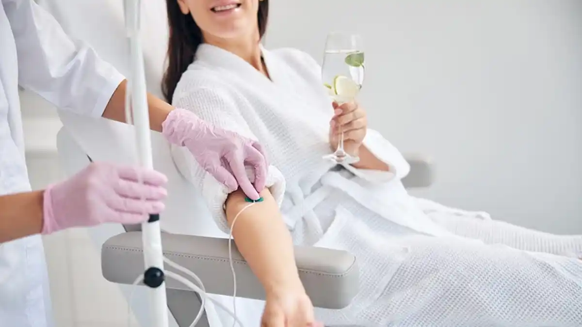 کاهش استرس و اضطراب با سرمتراپی